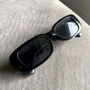 Women’s Black Sunglasses